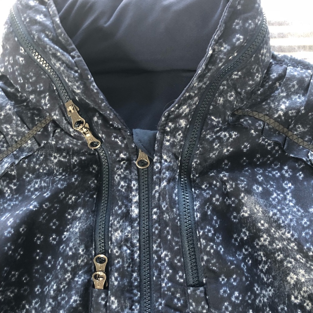 Lululemon Wind Jacket - image 2